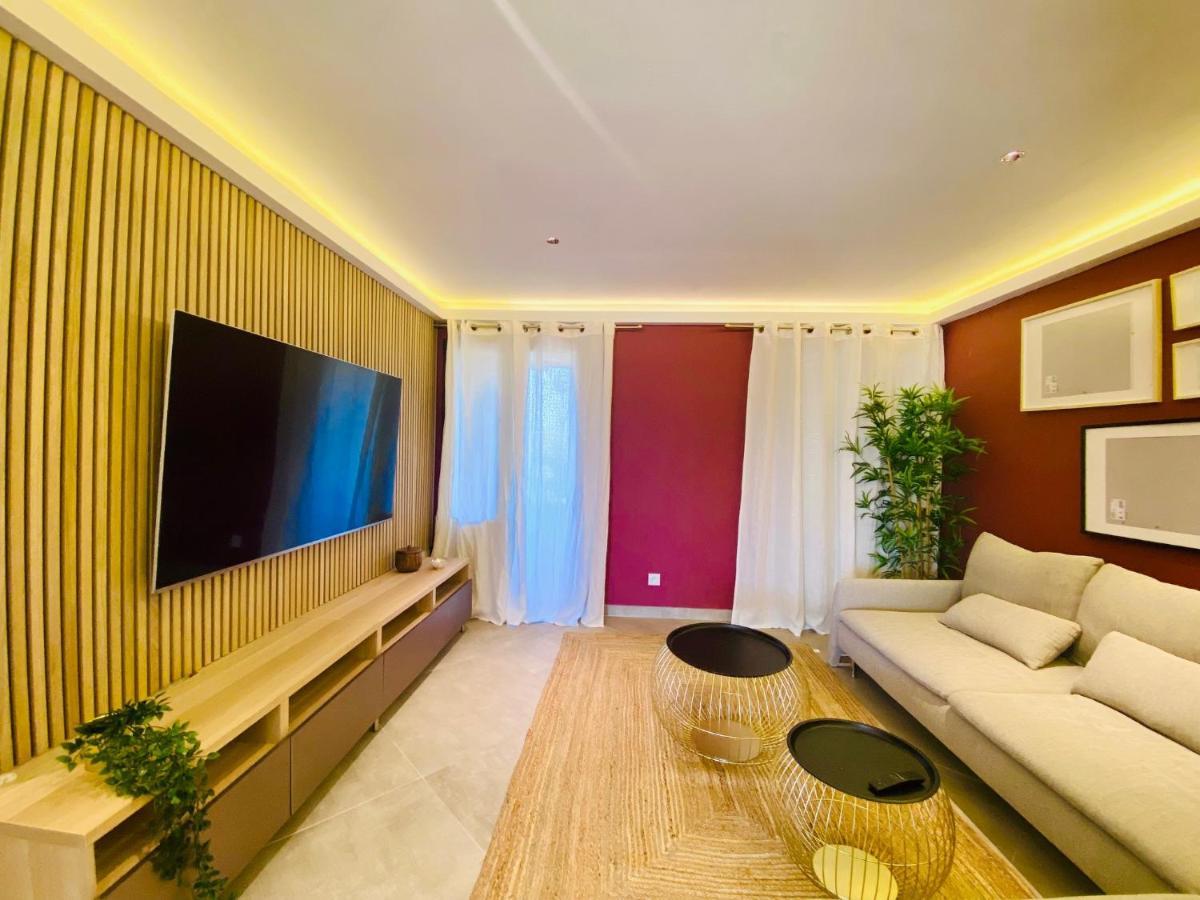 Duplex 120M2 Terrasse Vue Sur Nimes Apartment Exterior photo